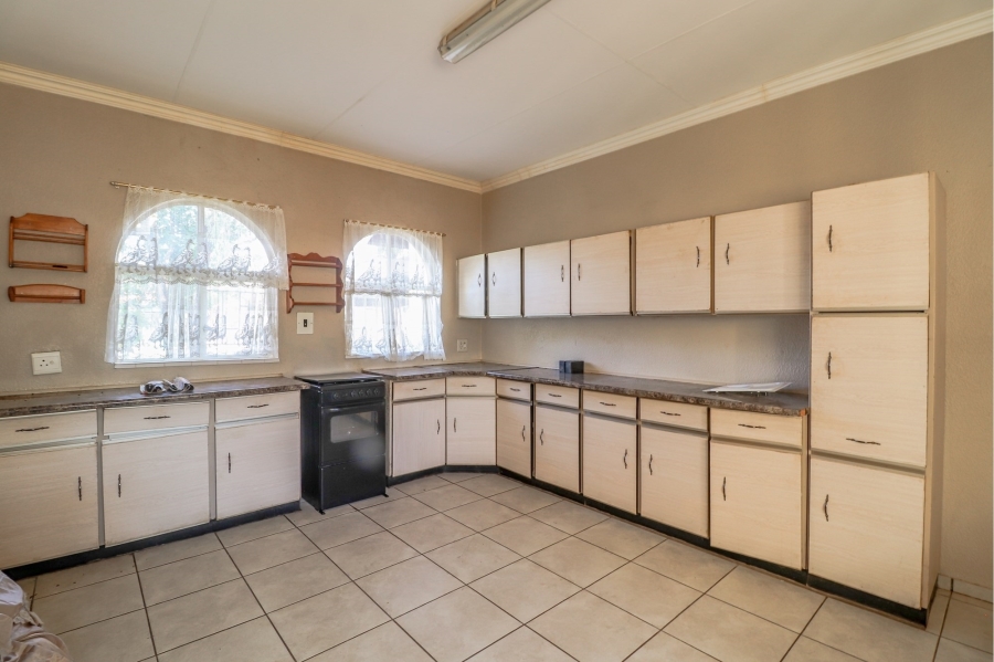 To Let 3 Bedroom Property for Rent in La Hoff North West